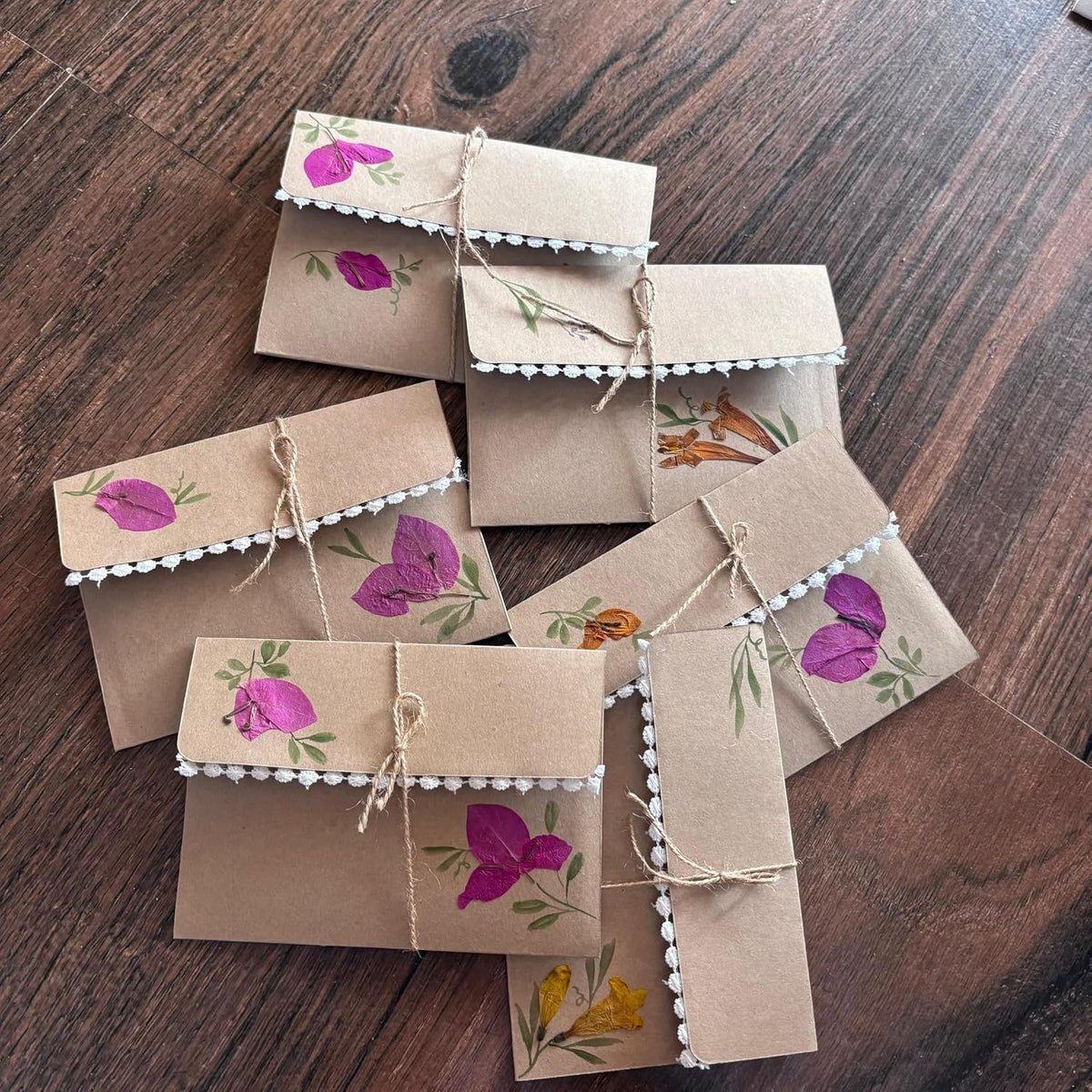 Pressed flower invitation envelope, detail of floral pattern